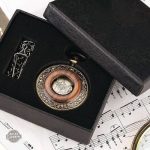 Montre à gousset en bois, design corsaire élégant