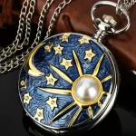 Montre à Gousset élégante avec motifs lunaires