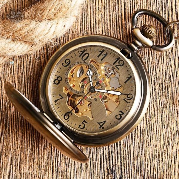Montre à gousset en cuivre, accessoire intemporel
