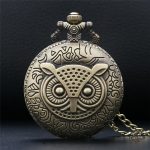 Montre steampunk, hibou en détail captivant