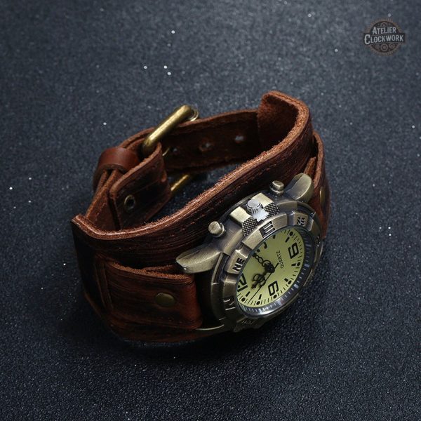 Montre steampunk homme, design vintage en cuir