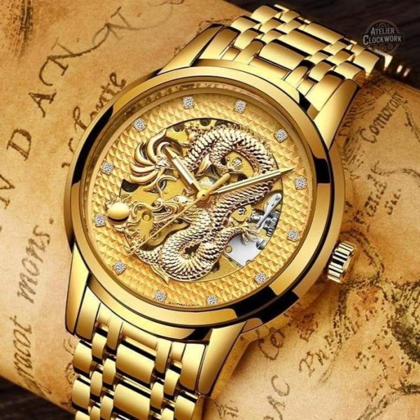Montre bracelet steampunk avec motif de dragon