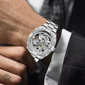 Montre steampunk élégante pour homme avec design audacieux