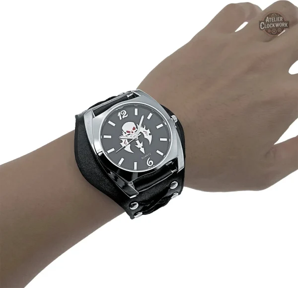 Montre homme, mélange de punk et steampunk audacieux