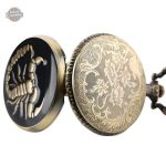 Style vintage avec la montre Scorpion à gousset