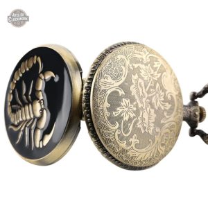 Style vintage avec la montre Scorpion à gousset