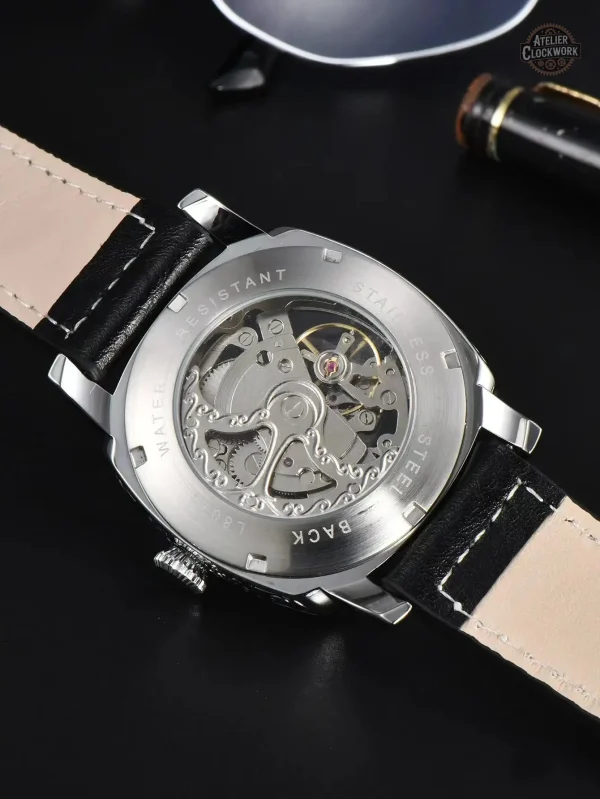 Montre mécanique homme LONGLUX au design transparent