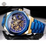 Montre bleue avec cadran squelette