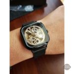 Montre Homme avec cadran transparent et style unique