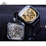 Élégante montre carrée avec mécanisme visible