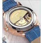 Élégante montre bleue pour femmes au style steampunk