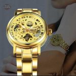 Élégante montre squelette pour un style unique