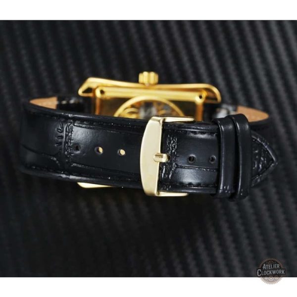 Montre à mécanisme visible pour un look unique