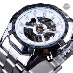 Montre steampunk élégante au design audacieux