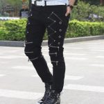 Élégance dandy et audace dans un pantalon noir