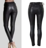 Pantalon noir simili cuir steampunk