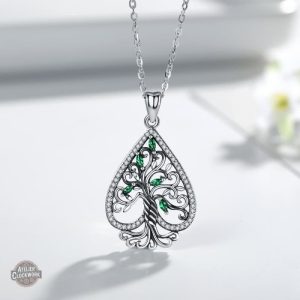 Pendentif arbre argenté au style steampunk