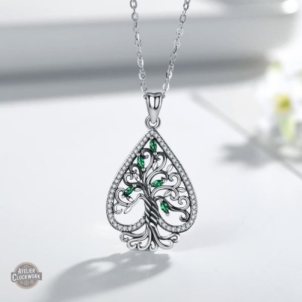 Pendentif arbre argenté au style steampunk