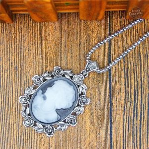 Pendentif vintage inspiré de l'époque victorienne