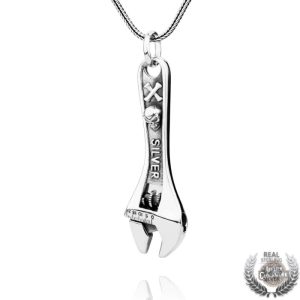 Pendentif Steampunk Silver Wrench élégant pour homme