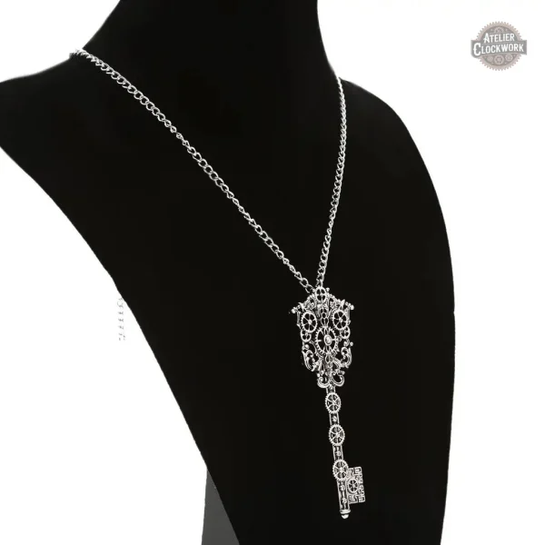 Bijou Steampunk avec design de clé ancienne