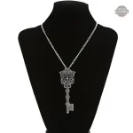 Collier unique alliant passé et modernité