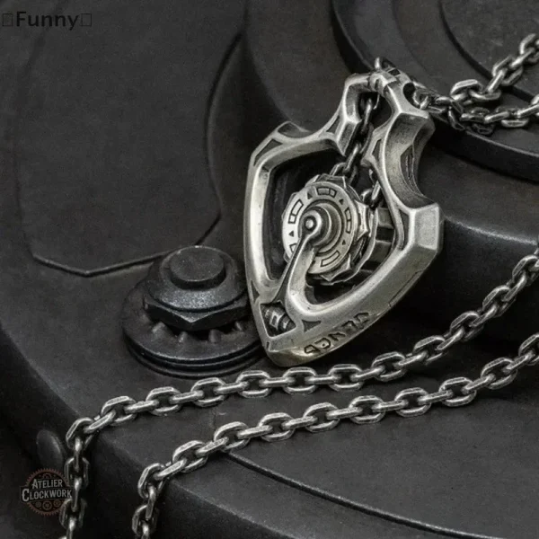 Bijou steampunk, mélange de passé et futur