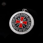 Style audacieux avec pendentif Steampunk Templar Order
