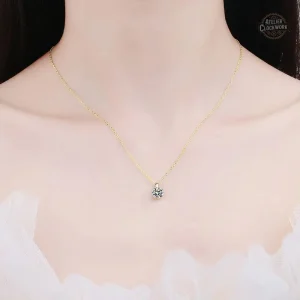 Bijou steampunk avec pendentif moissanite