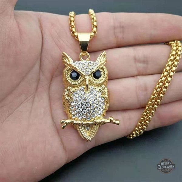 Bijou Steampunk représentant un hibou doré