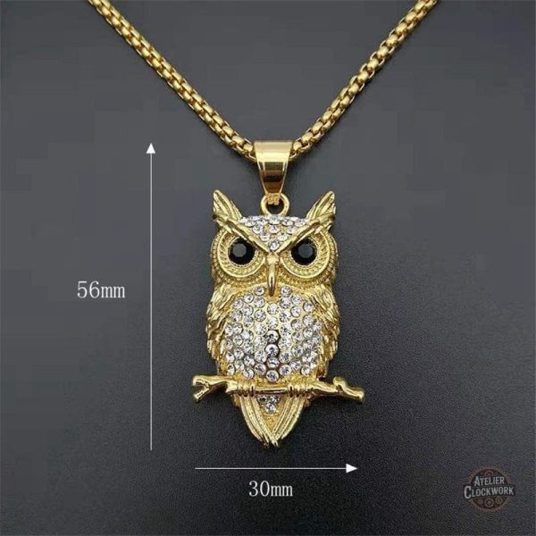 Hibou doré au style steampunk élégant