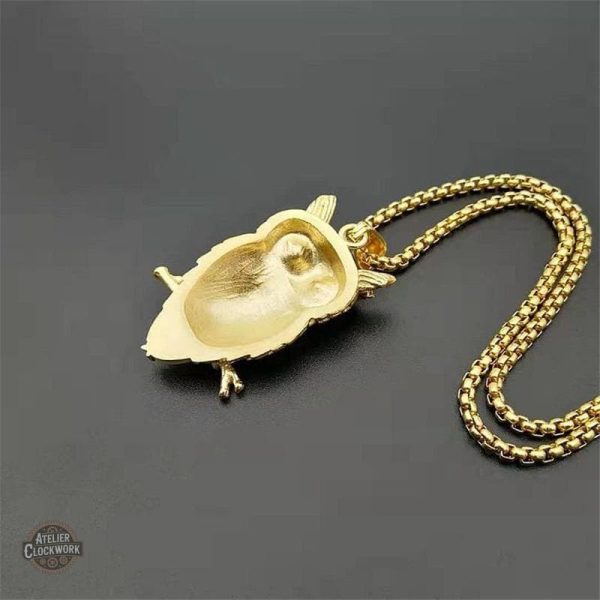 Pendentif steampunk avec motif hibou en or