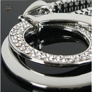 Accessoire steampunk féminin au style distinctif