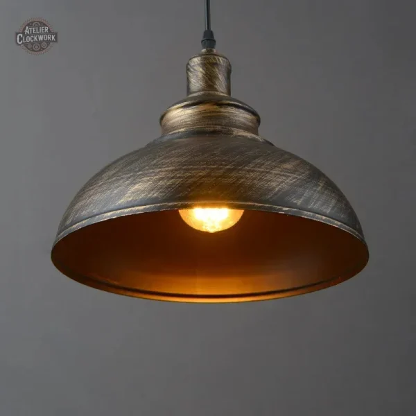 Plafonnier en métal avec accents rétro