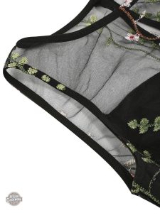Robe à fleurs vintage pour une allure steampunk