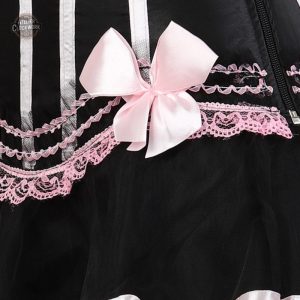 Tenue Steampunk féminine avec corset rose et noir