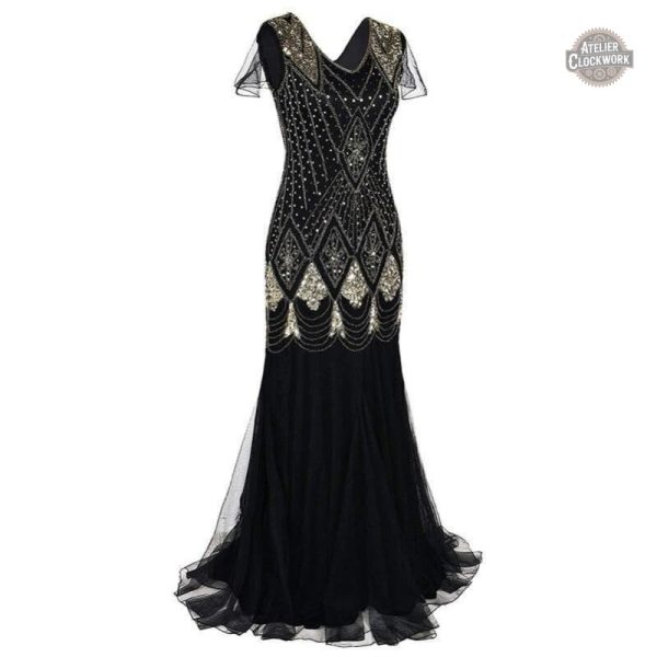 Robe gothique steampunk avec détails raffinés
