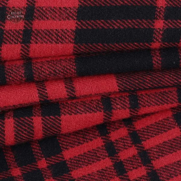 Mode gothique femme, robe rouge élégante