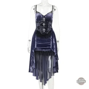 Robe Gothique Violette en velours royal et dentelle noire