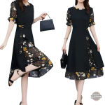 Longue robe noire avec imprimé floral, style rétro