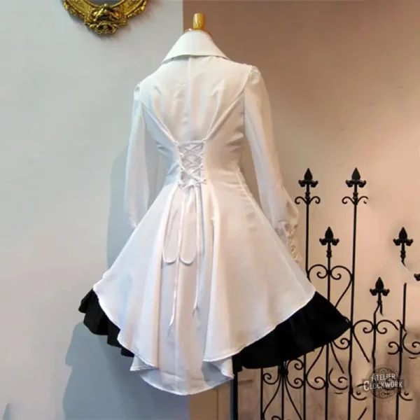 Robe Lolita avec touches victoriennes raffinées