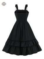 Robe noire au style gothique affirmé et tendance