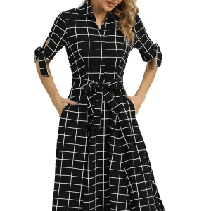 Robe gothique noire à motifs carrés pour un style affirmé