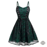 Robe noire au style alternatif