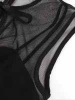 Robe gothique avec détails romantiques