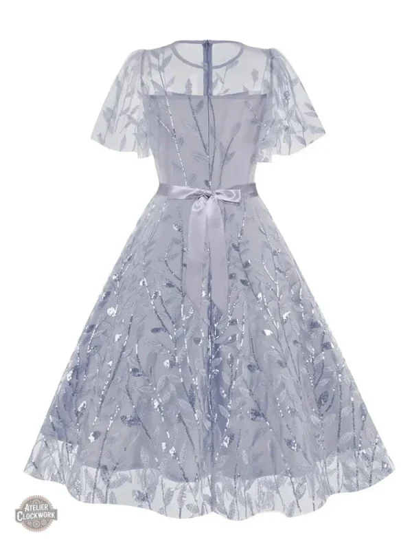 Robe longue en dentelle pour un look victorien