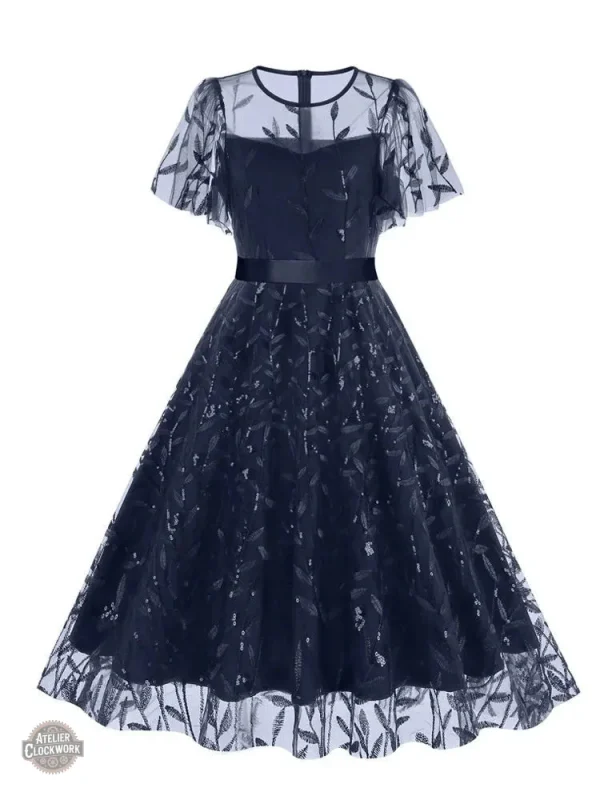Tenue féminine en dentelle pour occasions spéciales