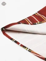Tenue steampunk féminine avec design tartan
