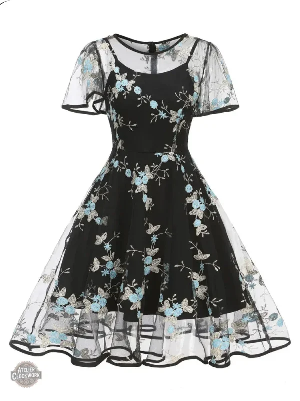 robe-victorienne-bleue-steampunk-store-1 Robe Victorienne bleue avec touches de couleur