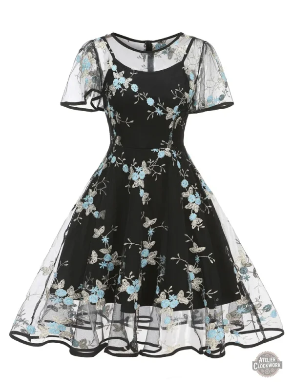 Robe bleue inspirée de la mode victorienne
